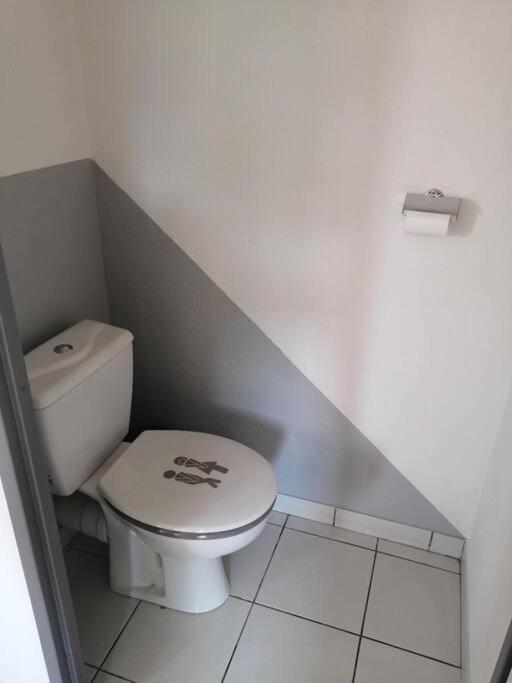 Appartement Calme Et Propre Le Goelia Saint-Geniez-dʼOlt Zewnętrze zdjęcie